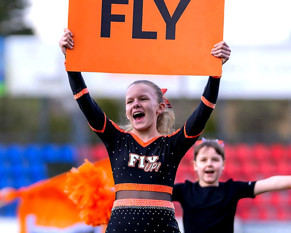 Cheer  Akro Stunts